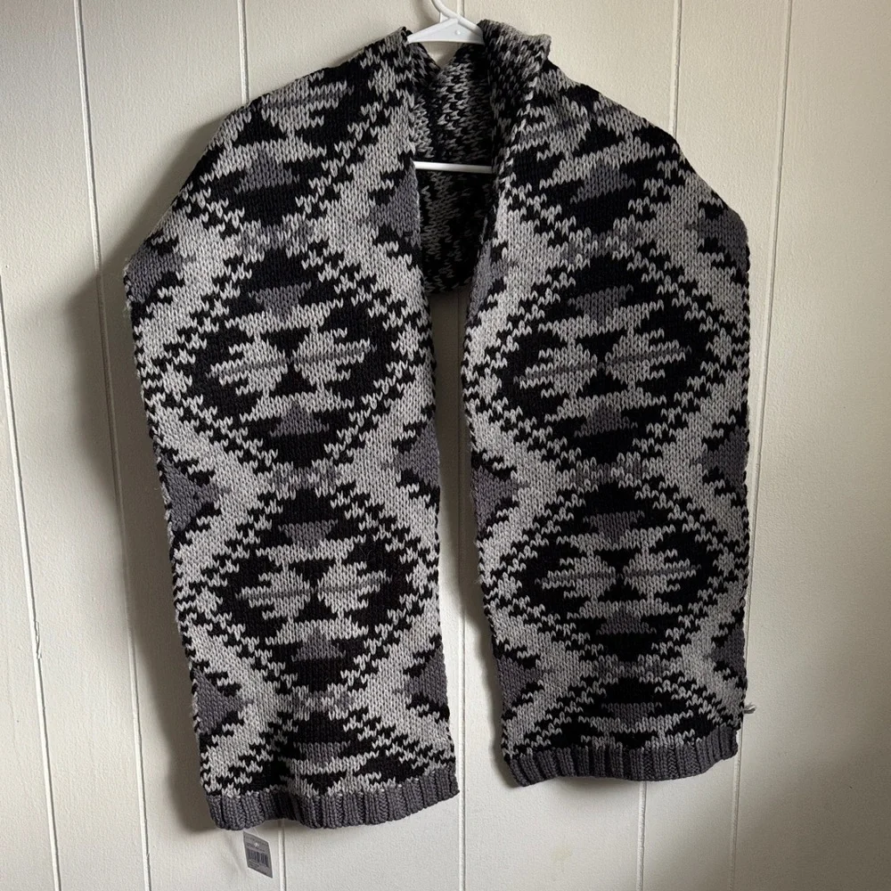 NWT Ralph Lauren Black and Gray Patterned Scarf